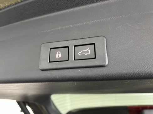 Used 2022 Subaru Ascent Touring AWD/4WD image 13