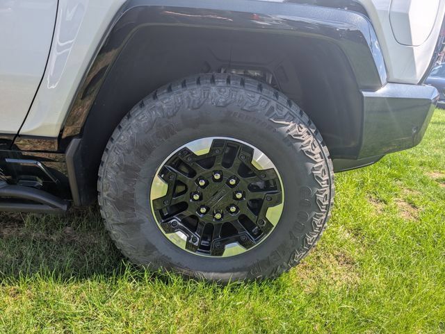 New 2024 GMC Hummer EV 2X w/ Extreme Off-Road Package AWD/4WD image 25