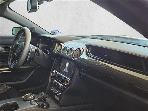 Used 2021 Ford Mustang Shelby GT500 w/ Technology Package image 18