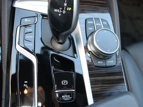 Used 2023 BMW 540i w/ M Sport Package image 18