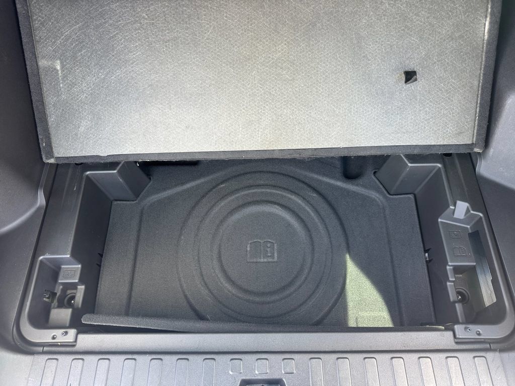 Used 2022 Chevrolet Equinox LS FWD image 32