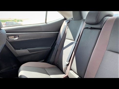 Used 2017 Toyota Corolla LE FWD image 8