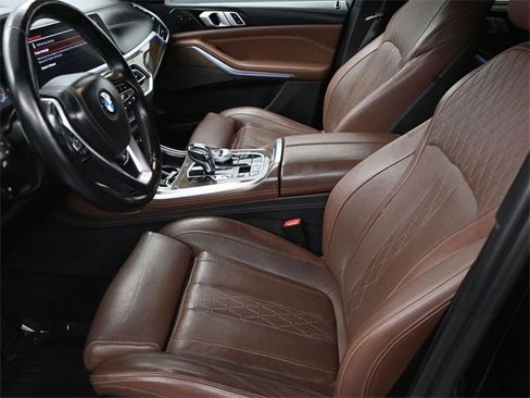 Used 2019 BMW X5 xDrive50i w/ Executive Package image 6