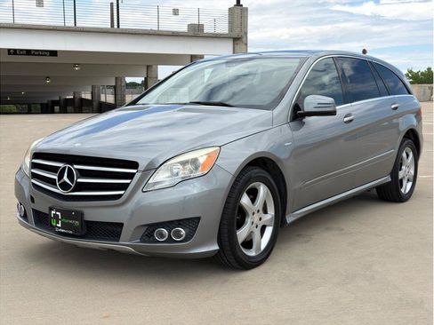 Used 2011 Mercedes-Benz R 350 BlueTEC 4MATIC image 3