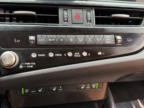Used 2023 Lexus ES 350 w/ Premium Package FWD image 22