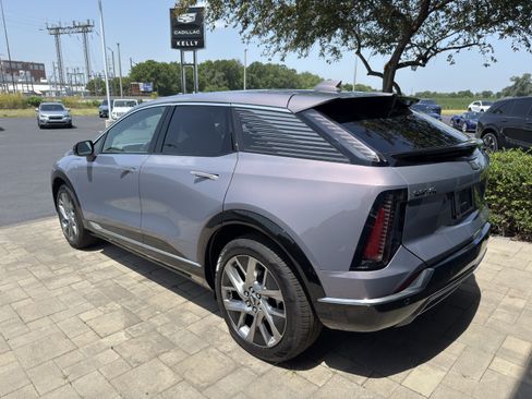 Used 2025 Cadillac Optiq Luxury 1 AWD/4WD image 5