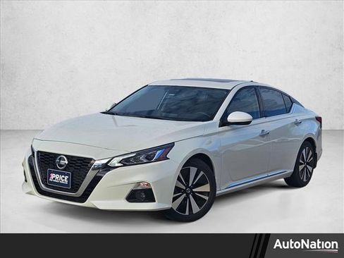 Used 2020 Nissan Altima 2.5 SL image 1