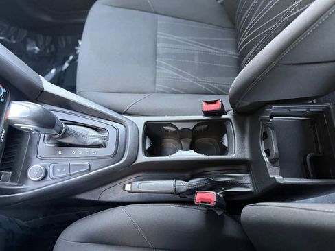 Used 2016 Ford Focus SE w/ SE Cold Weather Package image 34