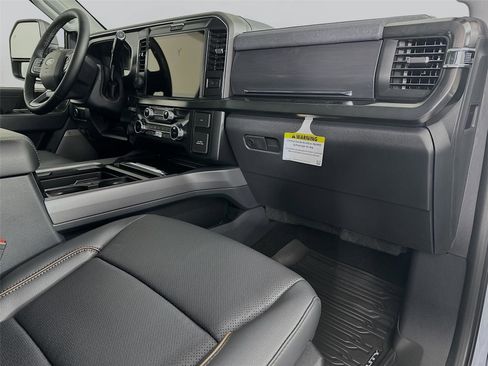 New 2026 Ford F250 Lariat w/ Black Appearance Package image 31