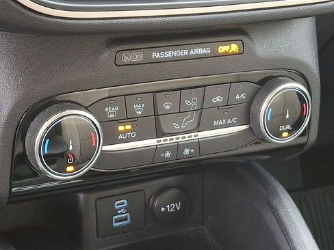 Certified 2022 Ford Escape SE w/ Convenience Package image 16