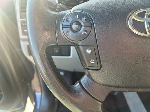 Used 2010 Toyota Tundra Limited image 16