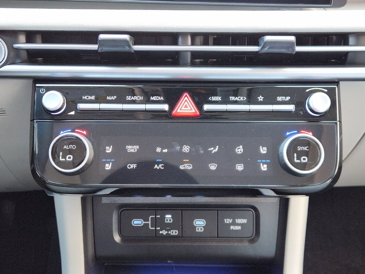 New 2026 Hyundai Tucson Limited AWD/4WD image 16