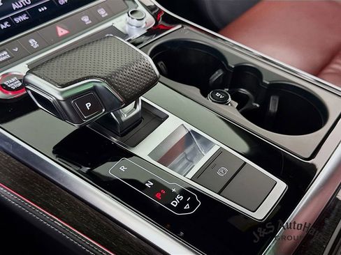 Used 2022 Audi SQ8 Premium Plus w/ Carbon Optic Package image 21