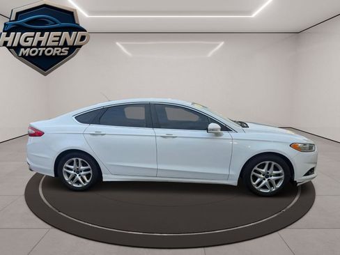 Used 2016 Ford Fusion SE w/ Equipment Group 202A FWD image 8