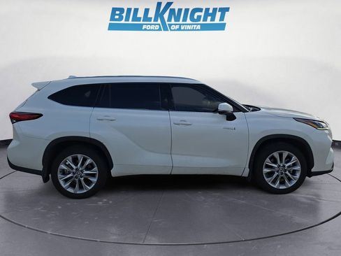 Used 2021 Toyota Highlander Limited image 6
