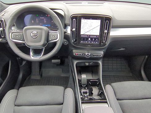New 2026 Volvo XC40 B5 Ultra w/ Protection Package Premier AWD/4WD image 10