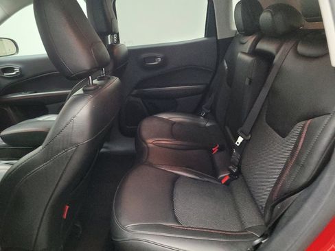 Used 2021 Jeep Compass Trailhawk AWD/4WD image 18