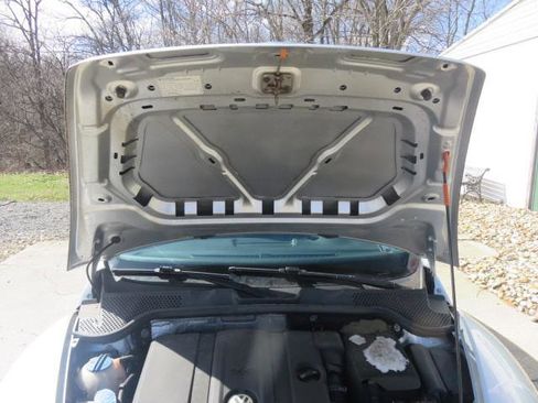 Used 2013 Volkswagen Beetle 2.5 image 28