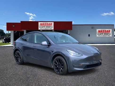 Used 2020 Tesla Model Y Long Range AWD/4WD image 3