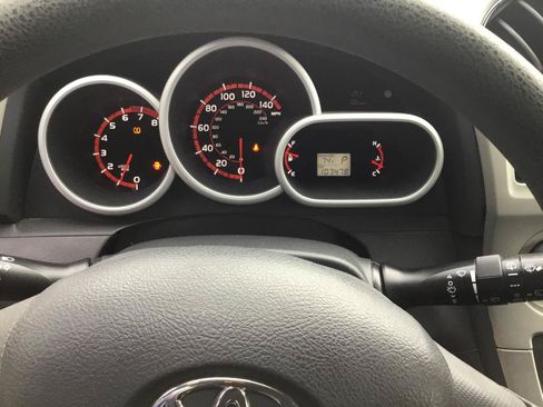 Used 2009 Toyota Matrix S FWD image 15