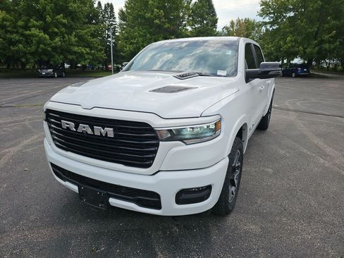 Used 2025 RAM 1500 Laramie w/ Sport Appearance Package AWD/4WD image 2
