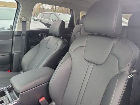 New 2026 Kia Sorento S w/ S Panoramic Sunroof Package image 16