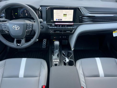 New 2026 Toyota Camry SE image 4