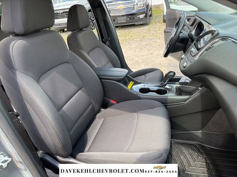 Used 2018 Chevrolet Malibu LT FWD image 22