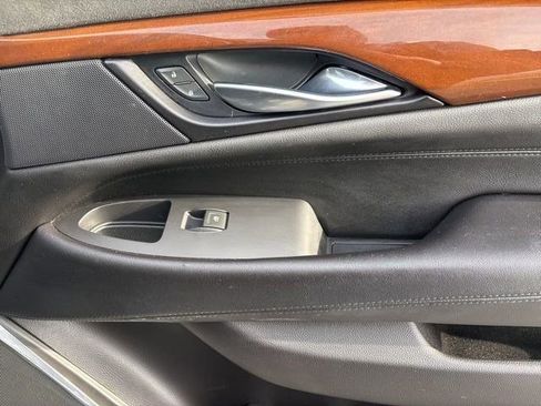 Used 2019 Cadillac Escalade ESV Luxury image 44