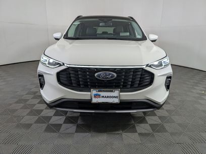 New 2025 Ford Escape SE w/ PHEV Premium Package