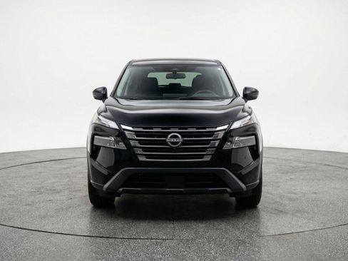 Used 2025 Nissan Rogue SV FWD image 2