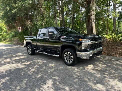 Used 2022 Chevrolet Silverado 2500 LT w/ All Star Edition AWD/4WD image 2