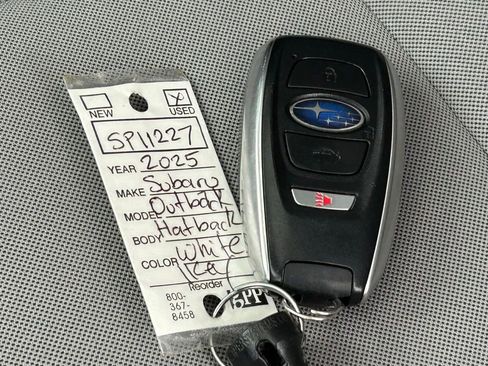 Used 2025 Subaru Outback Premium AWD/4WD image 53
