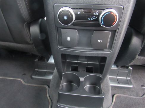 Used 2023 Ford Explorer XLT w/ Equipment Group 202A AWD/4WD image 33