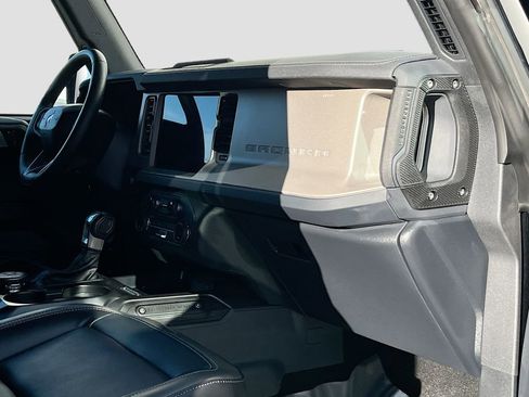 Used 2025 Ford Bronco Outer Banks image 30