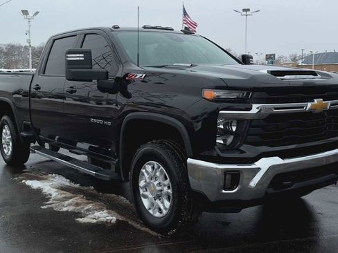 Used 2024 Chevrolet Silverado 2500 LT w/ All Star Edition image 8