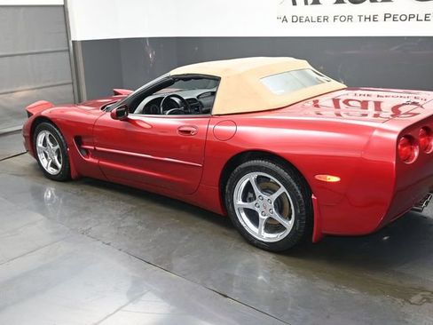 Used 2000 Chevrolet Corvette Convertible w/ Memory Pkg RWD image 26