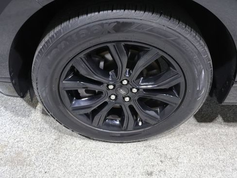 Used 2023 Ford Edge SE w/ Black Appearance Package AWD/4WD image 9