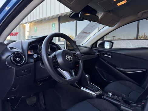 Used 2017 Toyota Yaris iA image 13