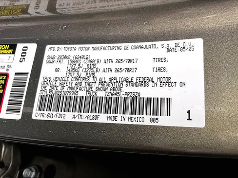 Certified 2025 Toyota Tacoma TRD Off-Road image 31