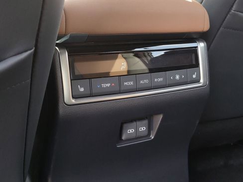 Used 2025 Lexus GX 550 w/ Accessory Package (Z1) AWD/4WD image 15