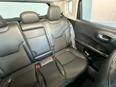 Used 2019 Jeep Compass Latitude w/ Cold Weather Group AWD/4WD image 14