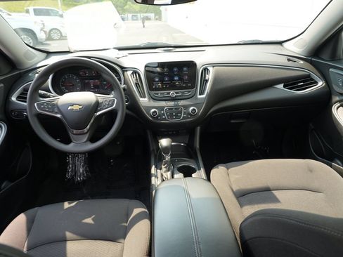 Used 2023 Chevrolet Malibu LT FWD image 25