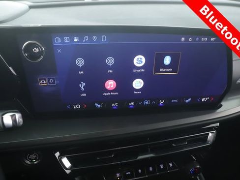 Used 2026 Chevrolet Traverse LT w/ Midnight/Sport Edition image 22