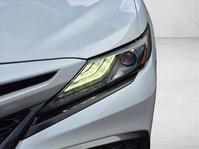 Used 2021 Toyota Camry XSE FWD image 6