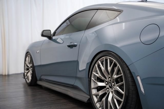 Used 2025 Ford Mustang GT Premium RWD image 28