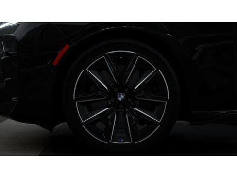 New 2026 BMW 760i xDrive w/ Executive Package image 7