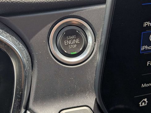 Used 2025 Chevrolet Blazer LT FWD image 27