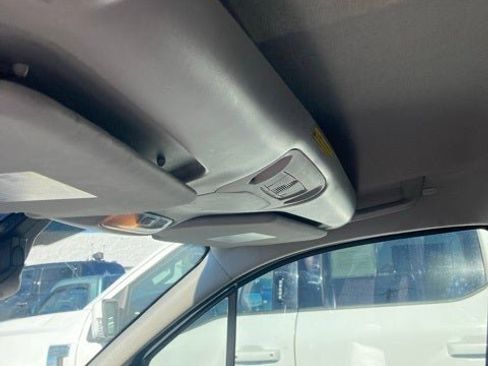 Used 2020 Ford Transit Connect XL image 9