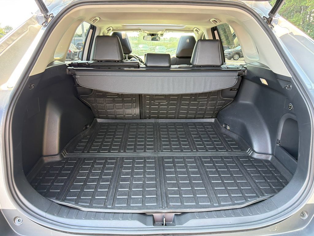 Used 2023 Toyota RAV4 XLE Premium AWD/4WD image 22